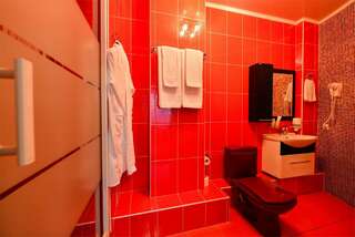 Гостиница Малибу Омск Люкс с джакузи или купелью-8