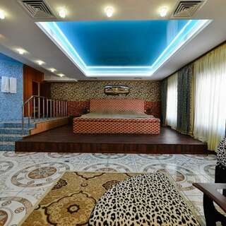 Гостиница Малибу Омск Люкс с джакузи-2