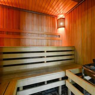 Гостиница Малибу Омск Люкс с джакузи-1